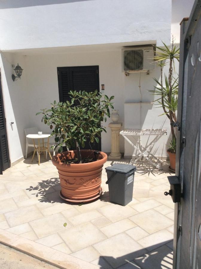 B&B Delle Rose Maruggio Exterior photo